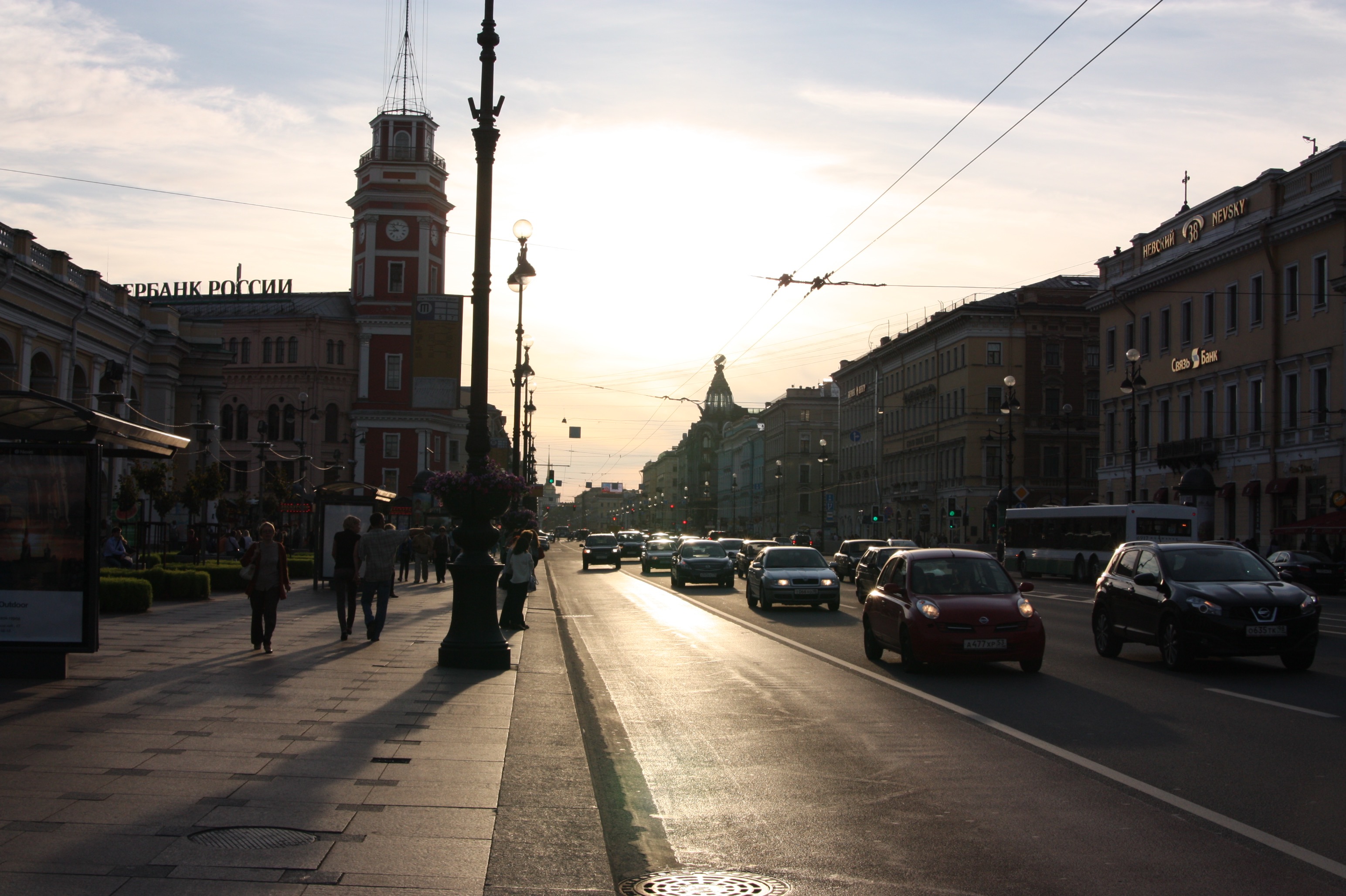 Sonnenuntergang in St. Petersburg.